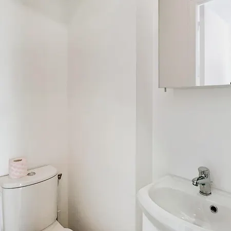 Small In Paris's 15th Conventionvaugirard Appartement Parijs